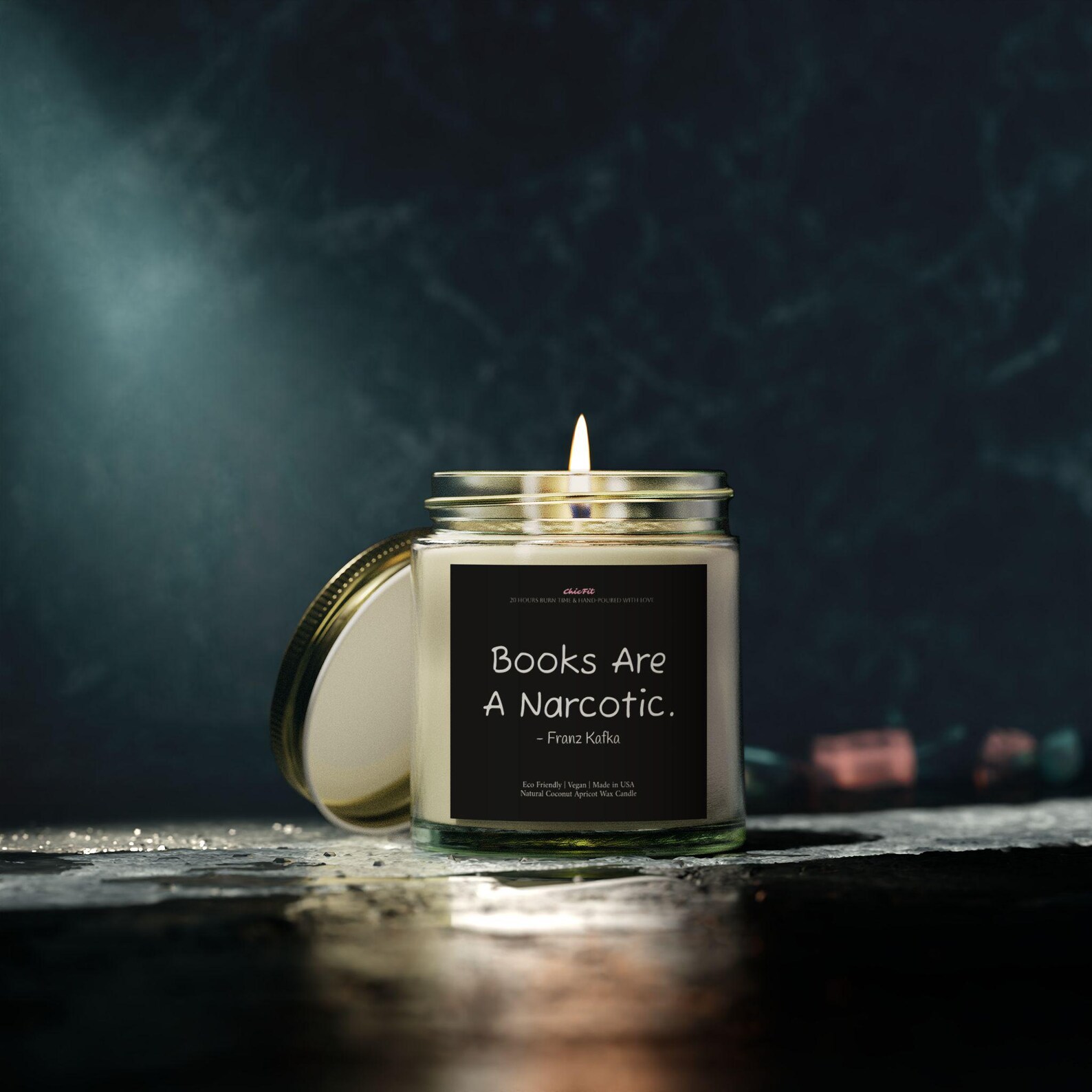 ChicFitThreads scented candle